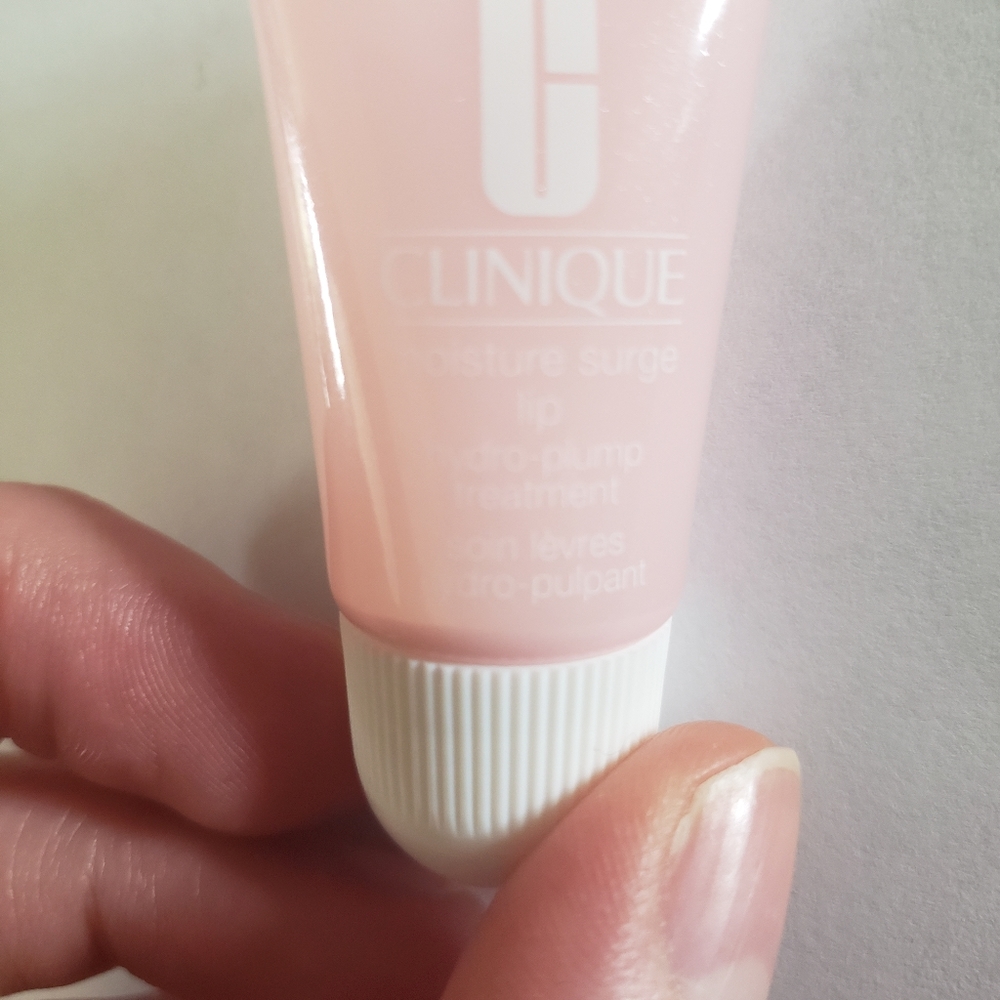 NWT Clinique Moisture Surge Lip Hydro Plump Treatment - Picture 3 of 5